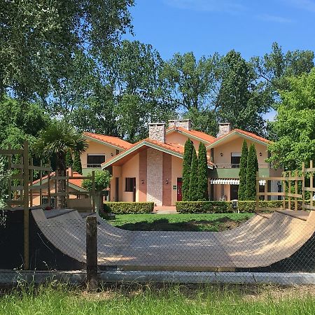Castañedo Somo Surfskate Hostel المظهر الخارجي الصورة